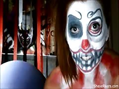 Shaye Rivers Scary Clown Masturbation